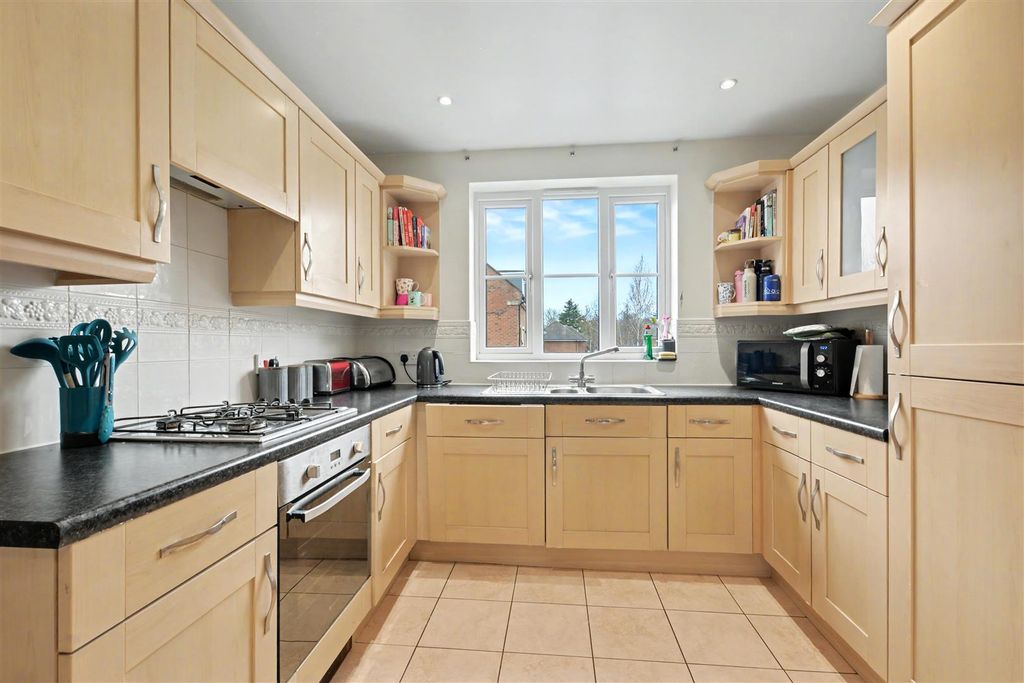 Property photo 3 of 18 Kitchen_1.Jpeg