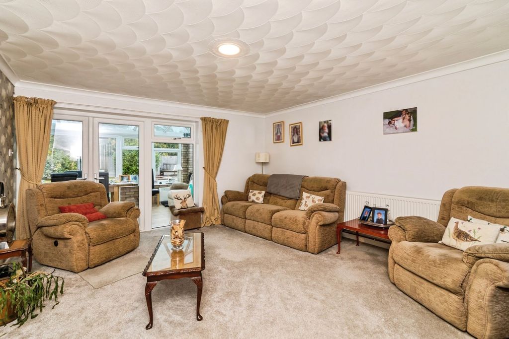 Property photo 3 of 20