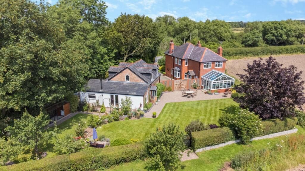 Property photo 1 of 36