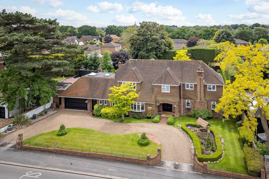 Property photo 1 of 41