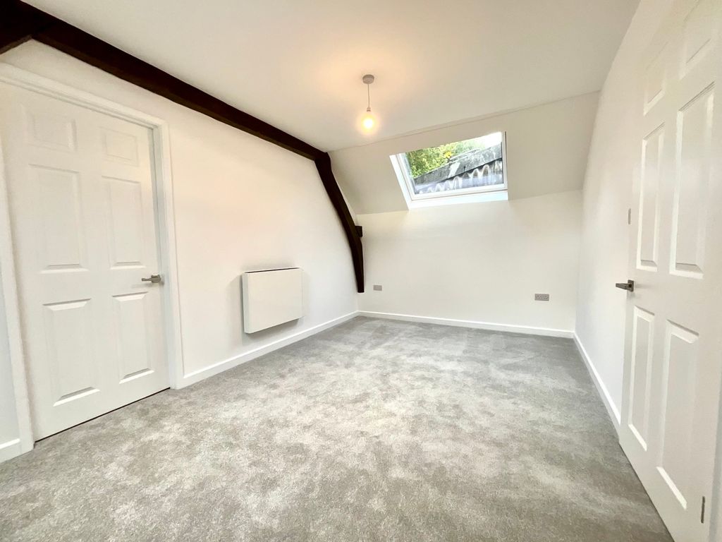 Property photo 2 of 18 Picture No. 08