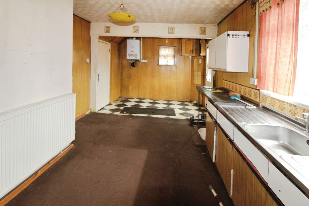 Property photo 3 of 18 67693Ea6-Img_0478