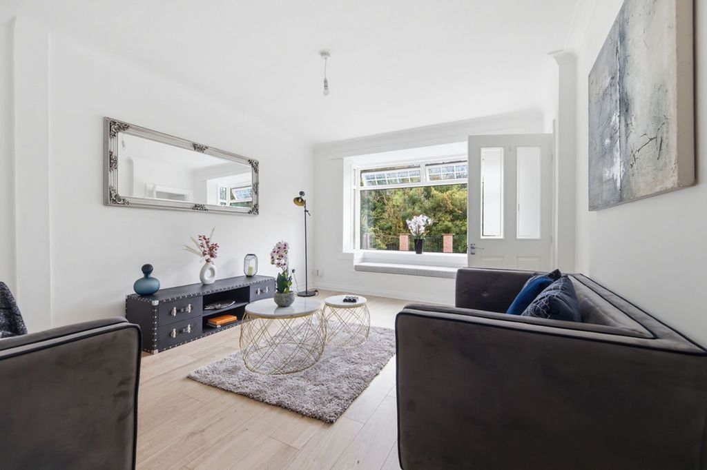 Property photo 2 of 35