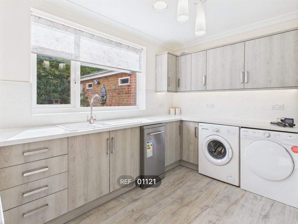 Property photo 2 of 40 Kitchen
