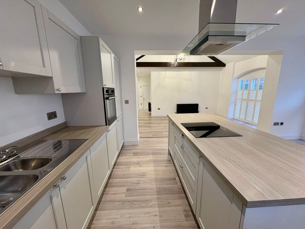 Property photo 2 of 13 Image