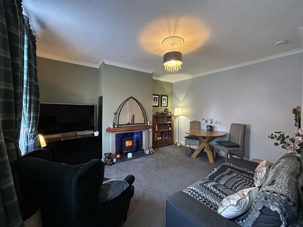 Property photo 3 of 11 Thumbnail_Img_5463.Jpg