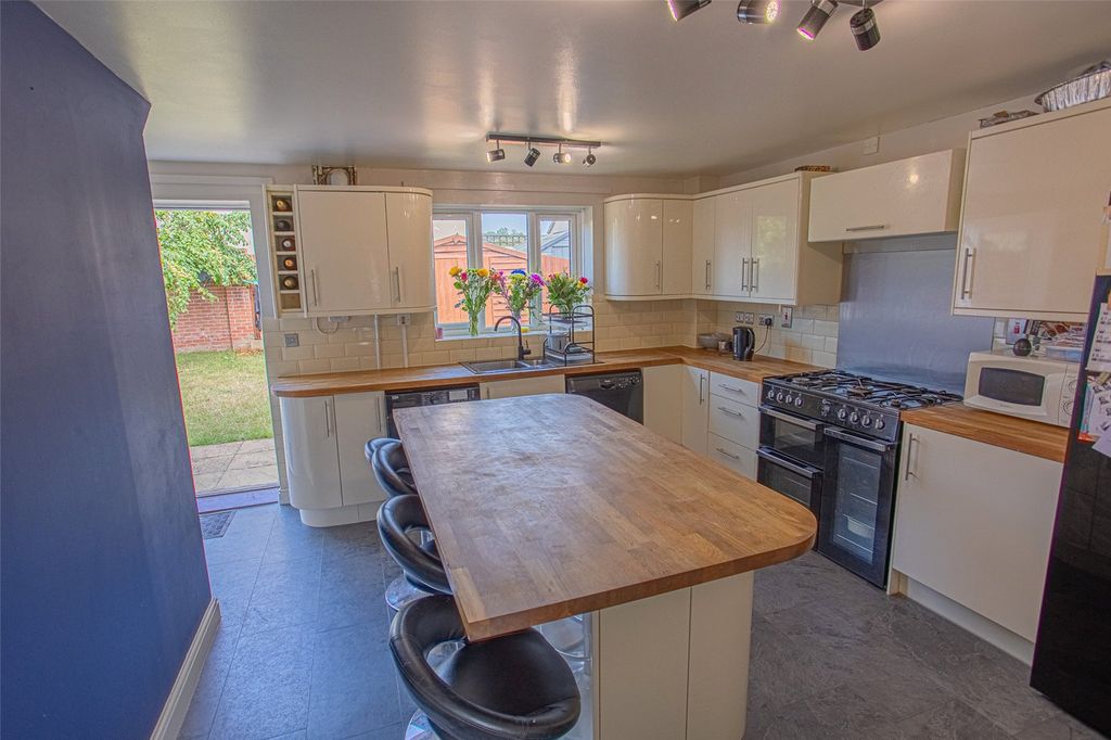 Property photo 2 of 11 Picture No. 07