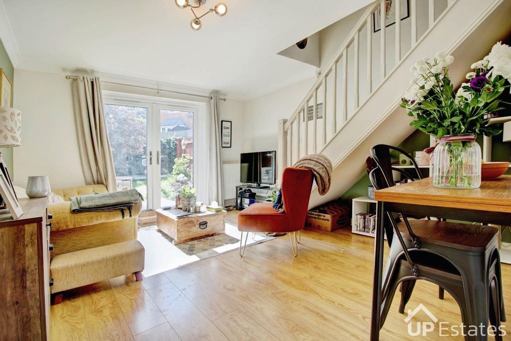 Property photo 2 of 18