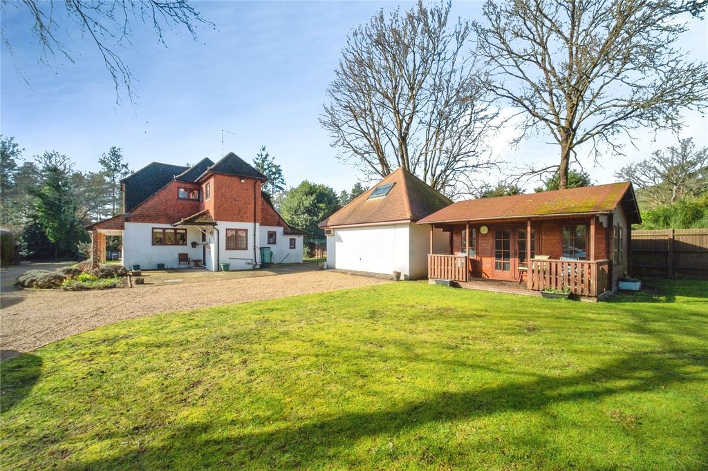 Property photo 2 of 39 Picture No. 38