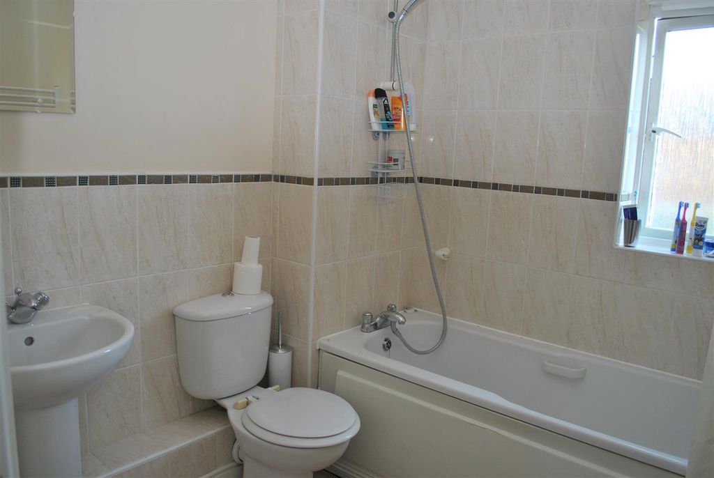 Property photo 2 of 15 Bathroom.Jpg