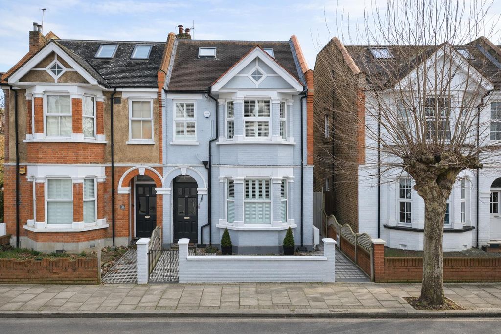 Property photo 1 of 17 Front