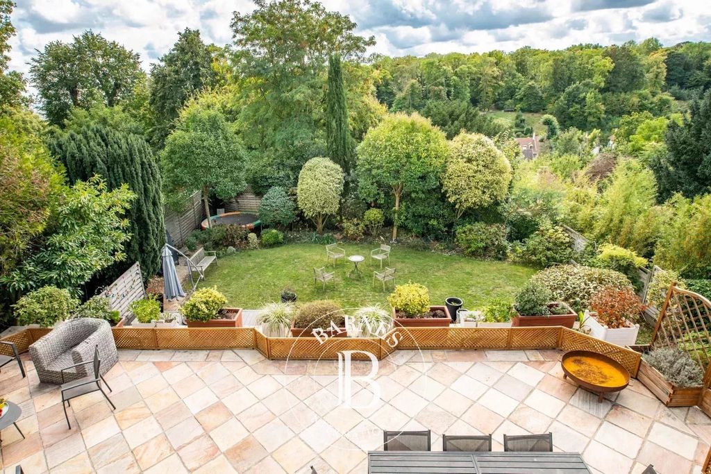 Property photo 2 of 26