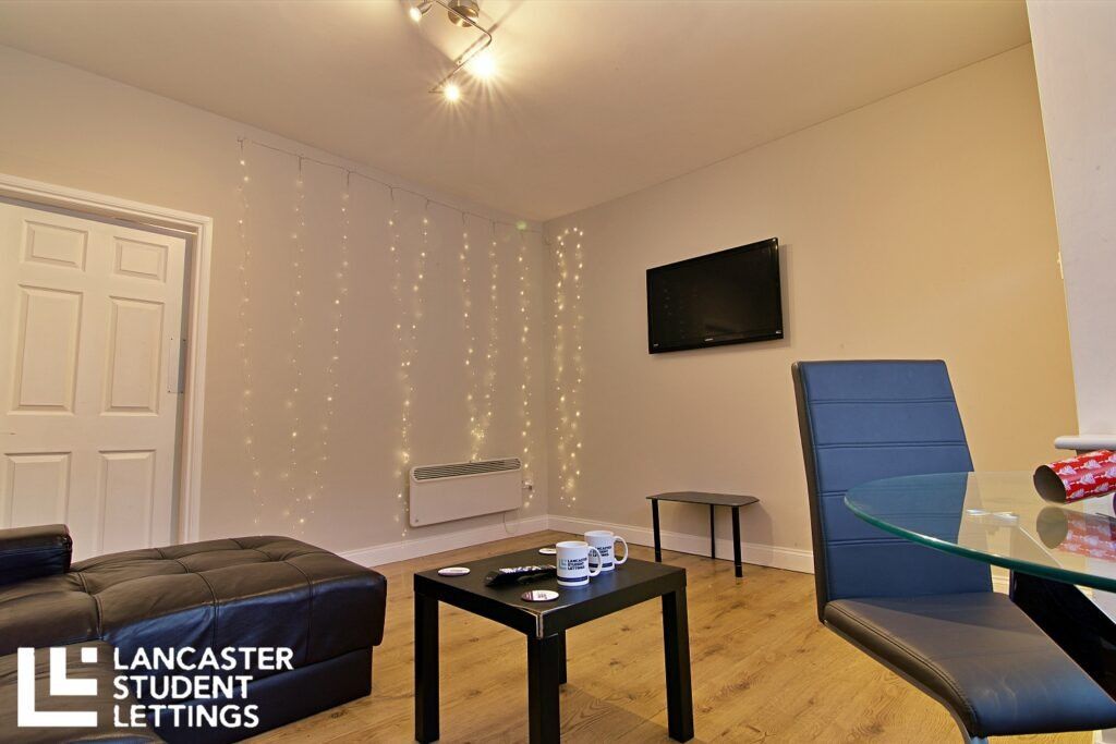 Property photo 3 of 13 Property Photo