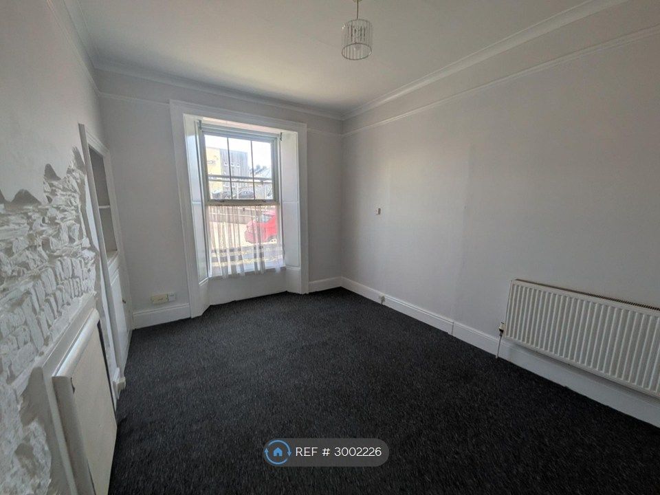 Property photo 1 of 3