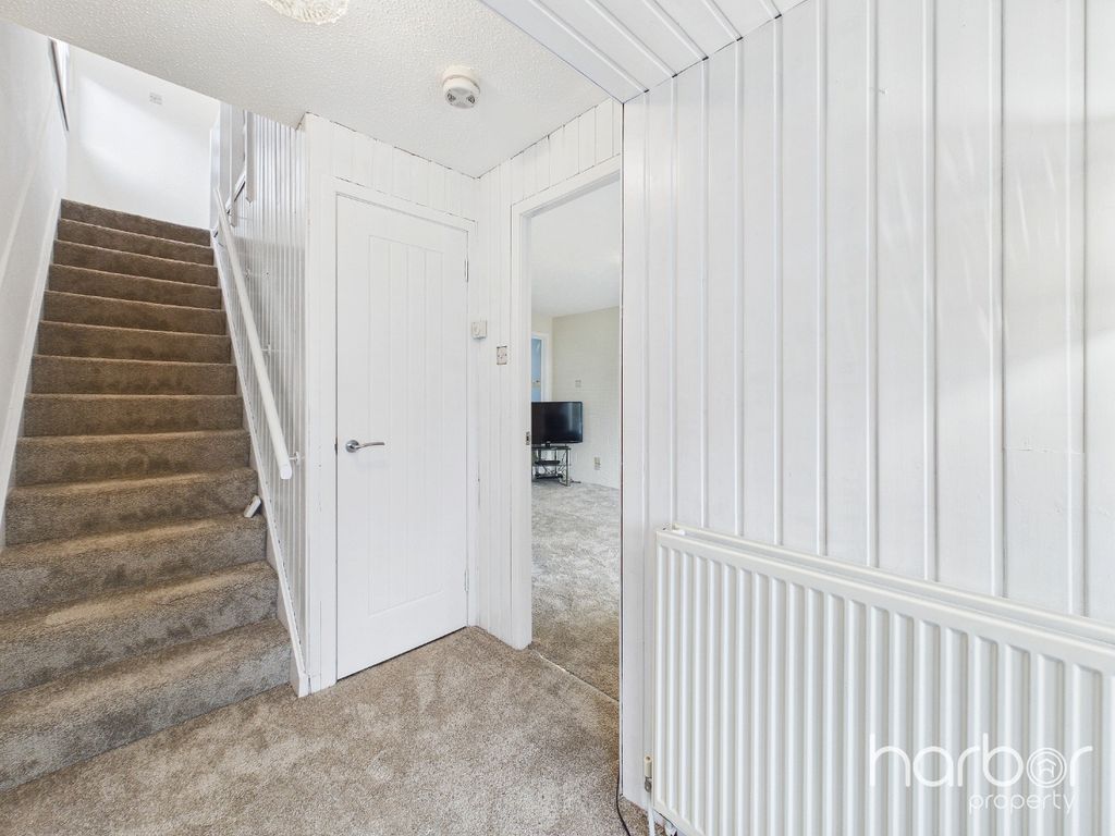 Property photo 2 of 21 5227367