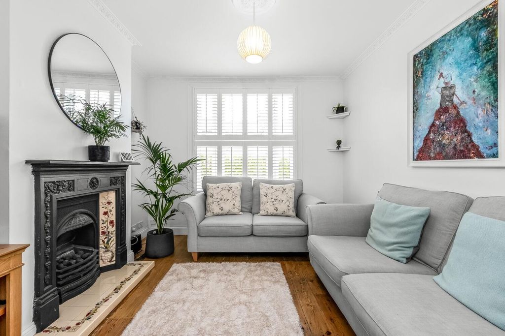 Property photo 3 of 20