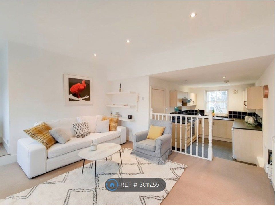 Property photo 2 of 9