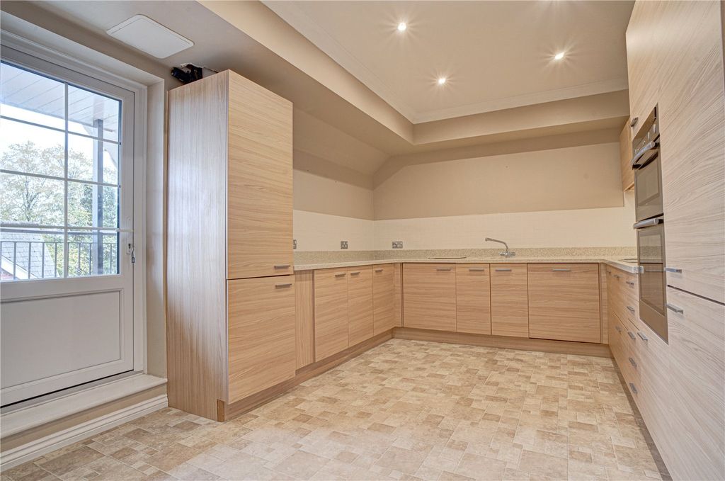 Property photo 2 of 11 Picture No. 02