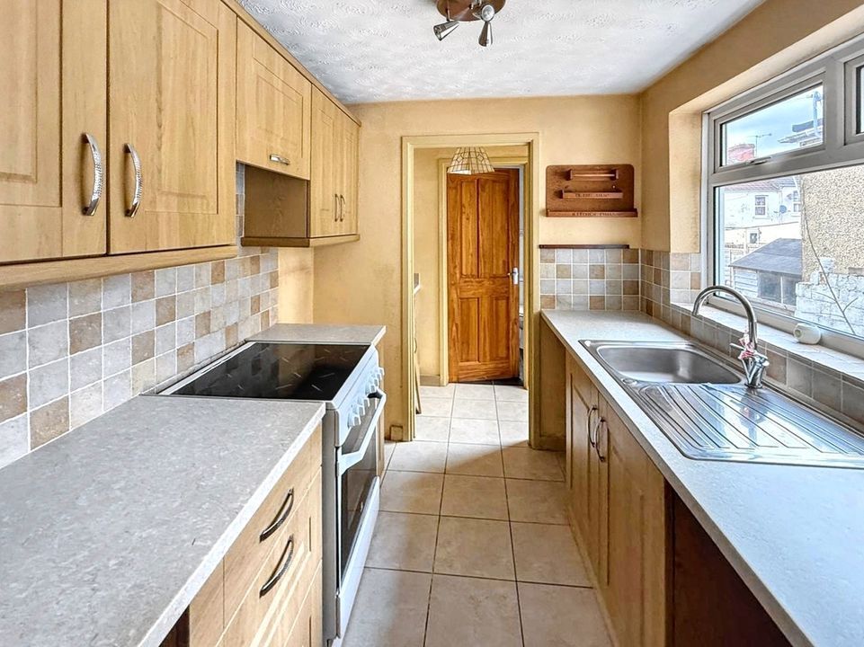 Property photo 2 of 7 Dcf094Fde5554Ae18De068546Ead0727