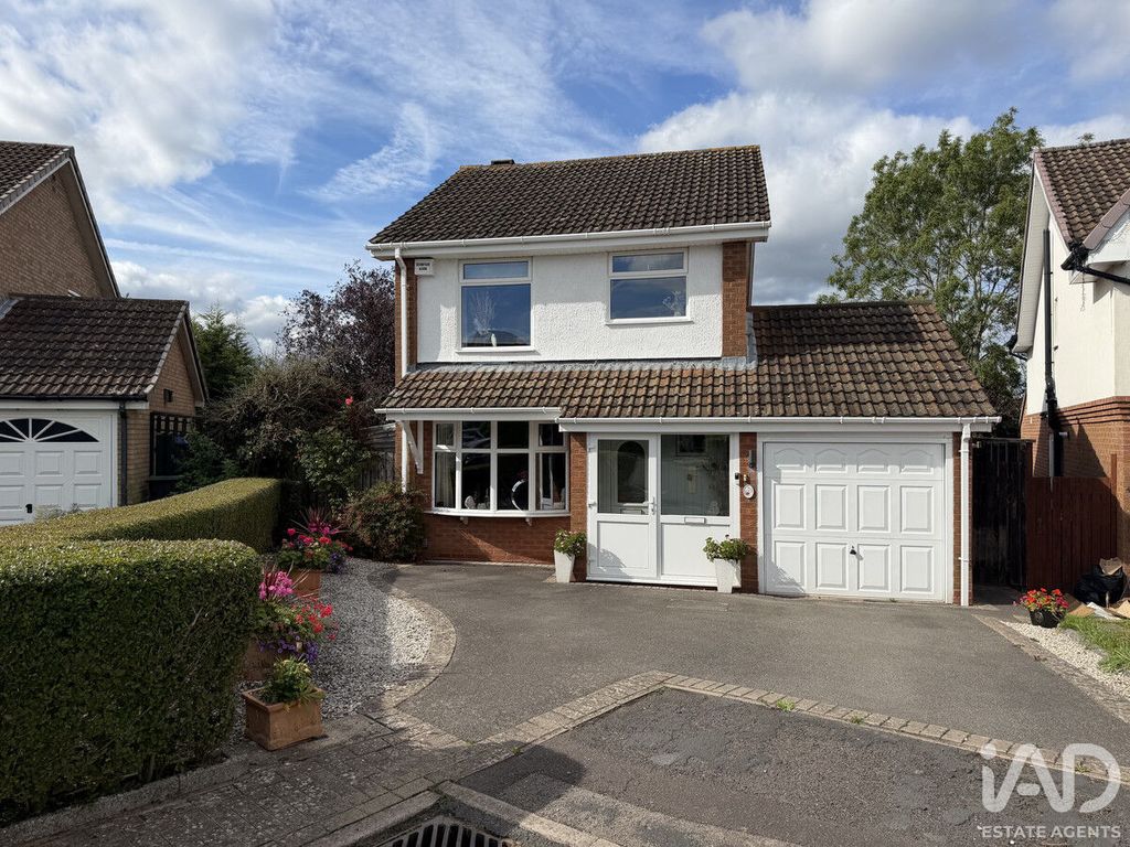Property photo 1 of 24