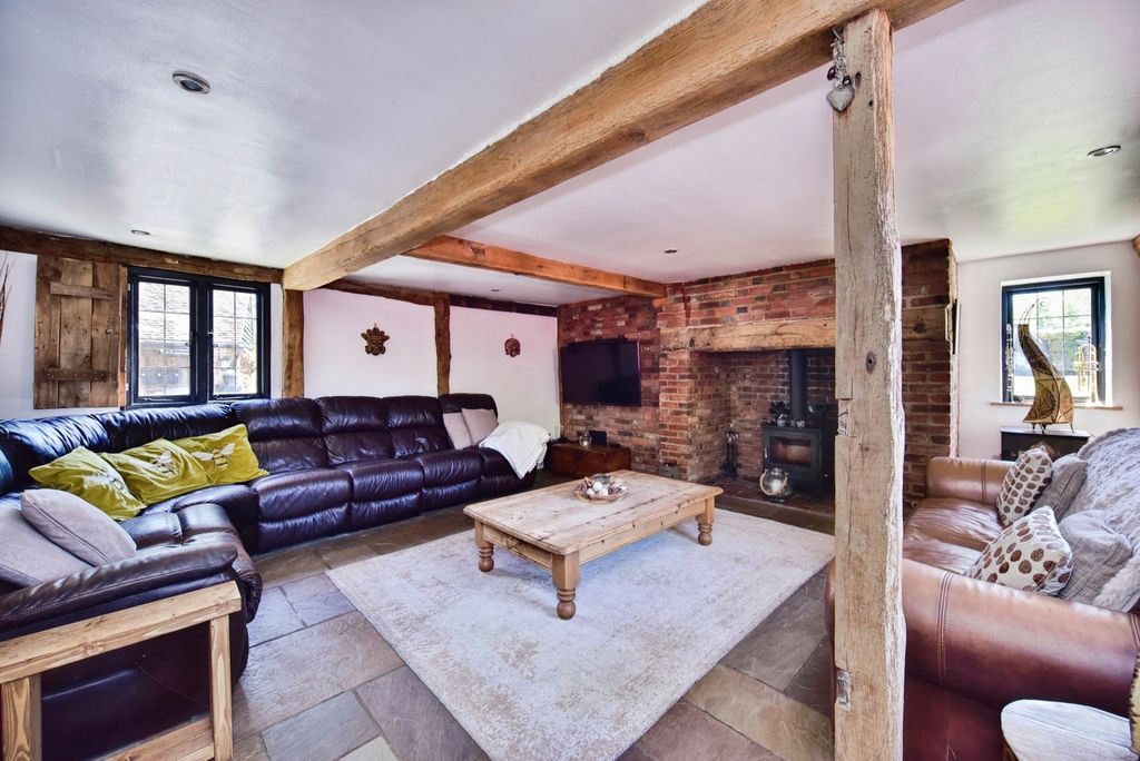 Property photo 2 of 28 Pbox-Img.Jpg