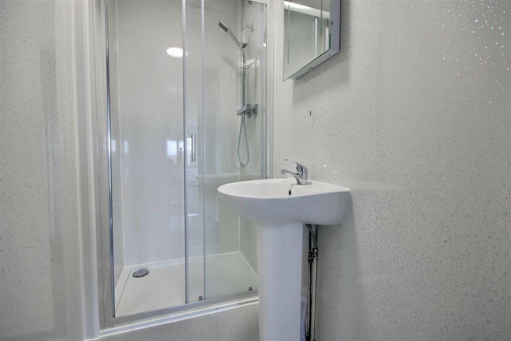 Property photo 3 of 10 4D9D9467-Ea5E-4161-Abaa-5Cf33D47E06D_1_201_A.Jpeg