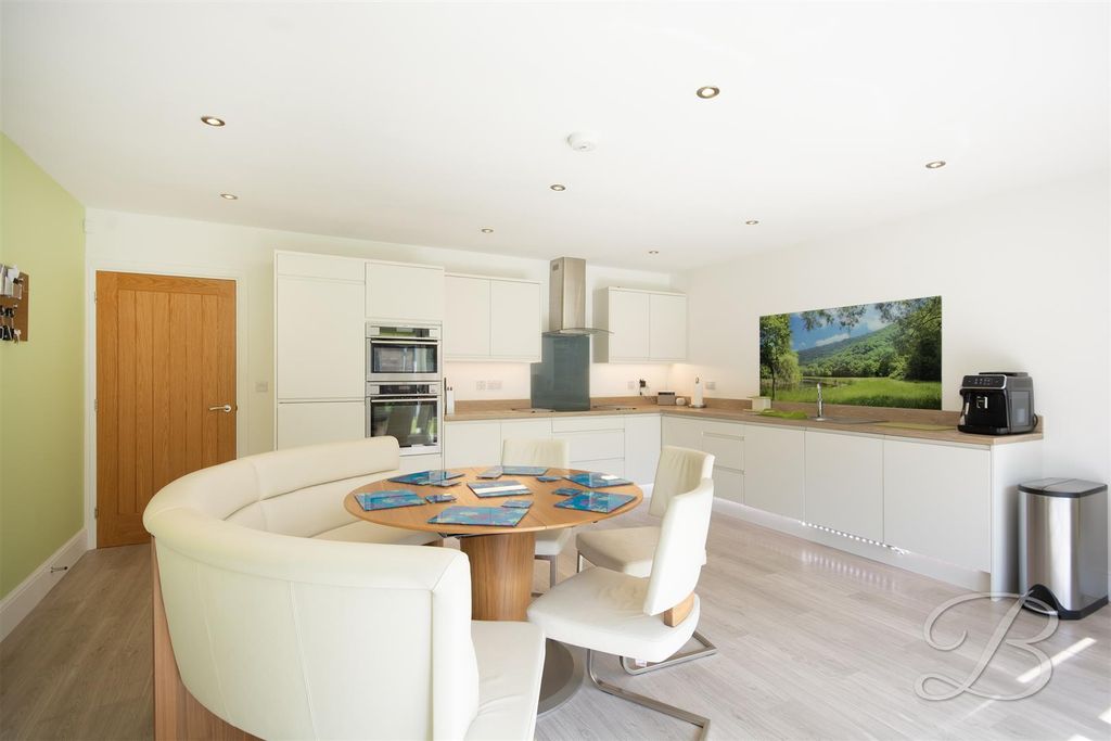 Property photo 2 of 32 Ccltd (31).Jpg