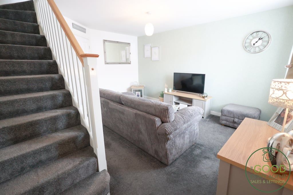 Property photo 2 of 19