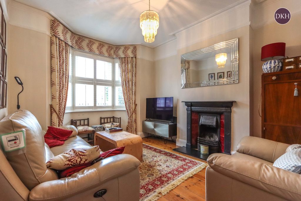 Property photo 3 of 16 Picture No. 15