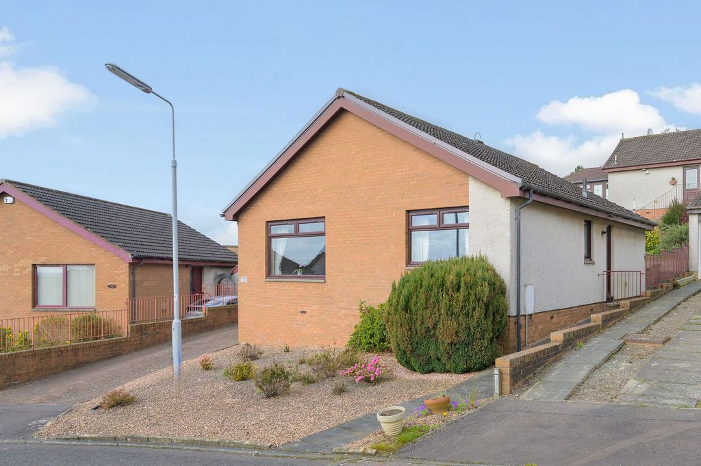 Property photo 1 of 27