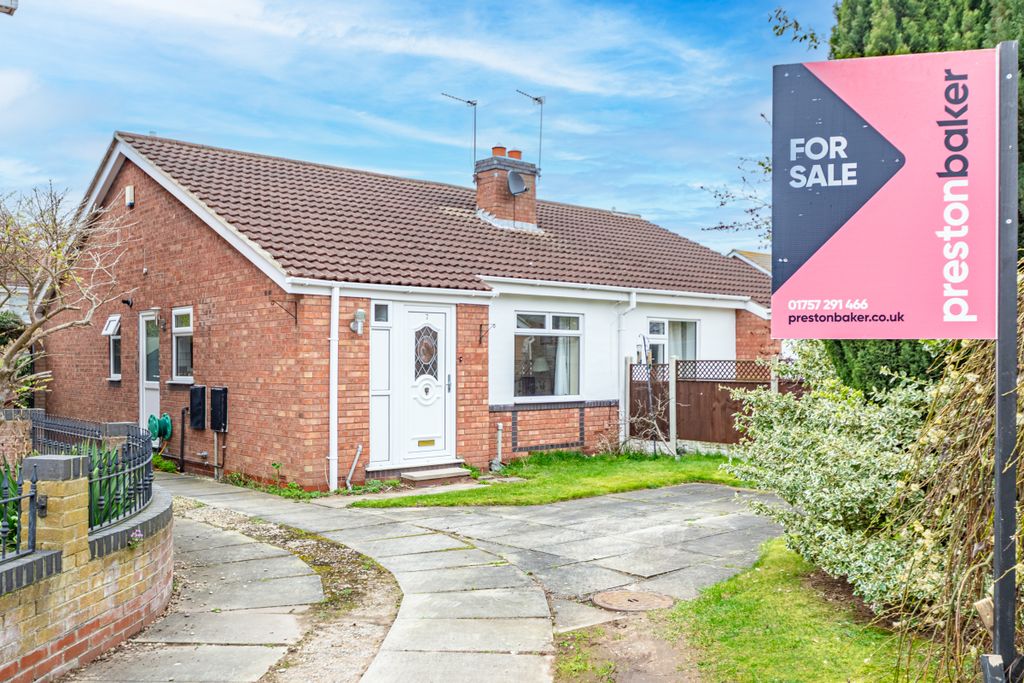 Property photo 1 of 18 Front