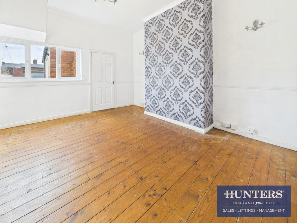 Property photo 3 of 12 Dining Room