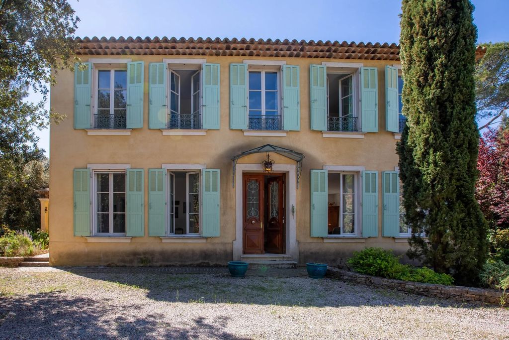 Property photo 2 of 19