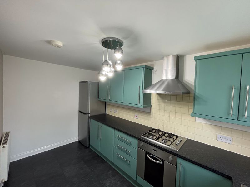 Property photo 2 of 10 Photo 4