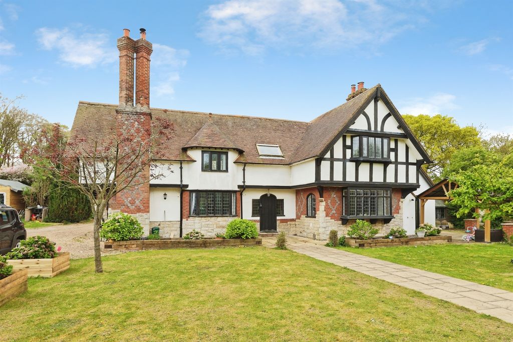 Property photo 1 of 28