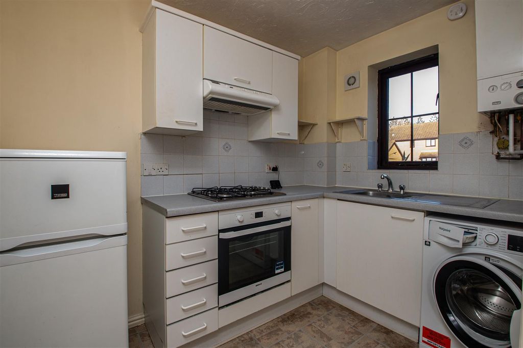 Property photo 2 of 8 1Car_3.Jpg