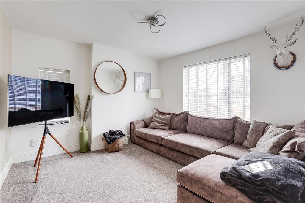 Property photo 2 of 27 Richmond Internal 1.Jpg