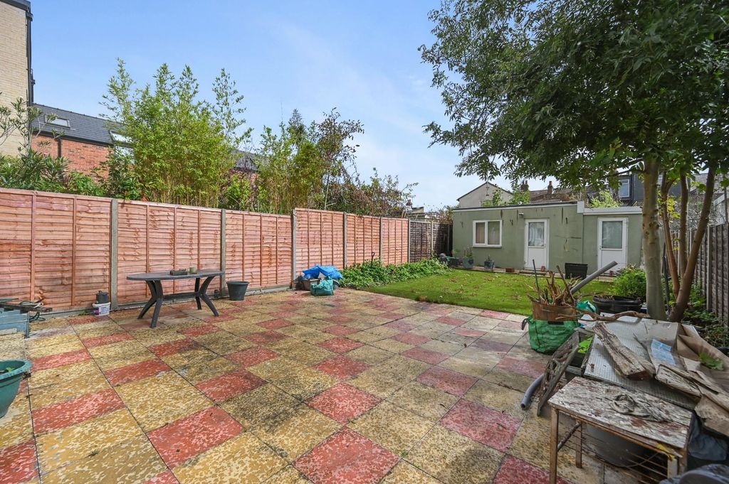 Property photo 3 of 12