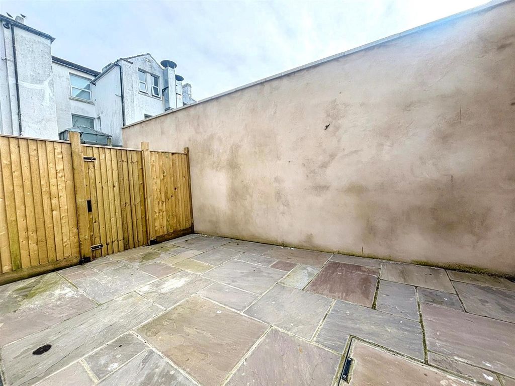 Property photo 2 of 12 Photo-2026-04-14-16-39-20 (1).Jpg