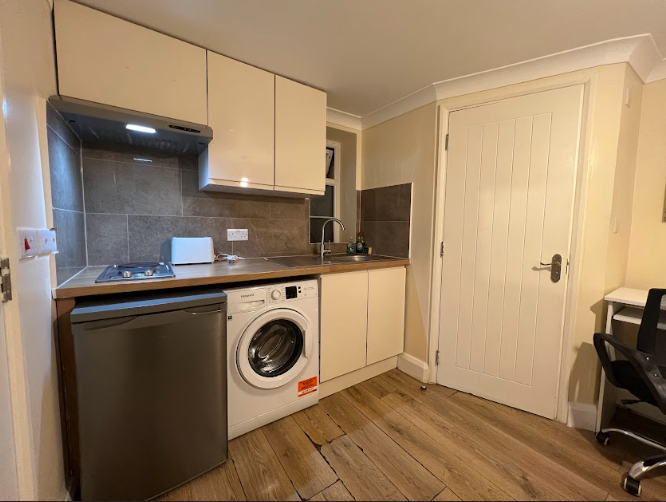 Property photo 3 of 4