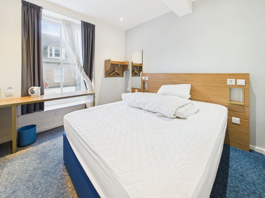 Property photo 3 of 13 Cam03481G0-Pr0124-Still006