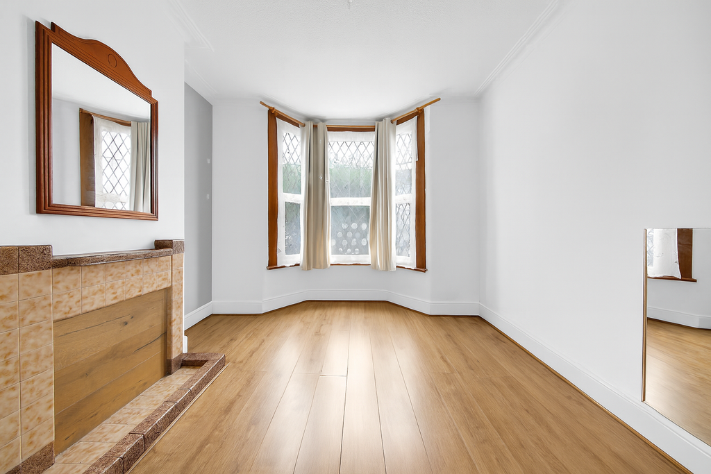 Property photo 3 of 17 33