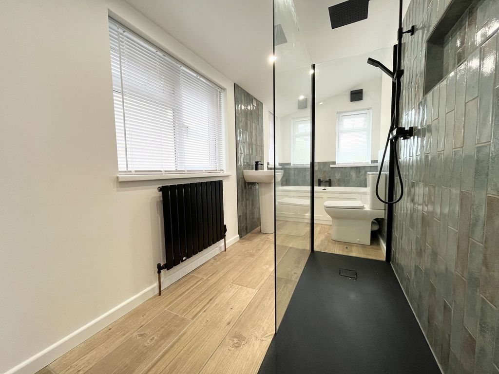 Property photo 3 of 30