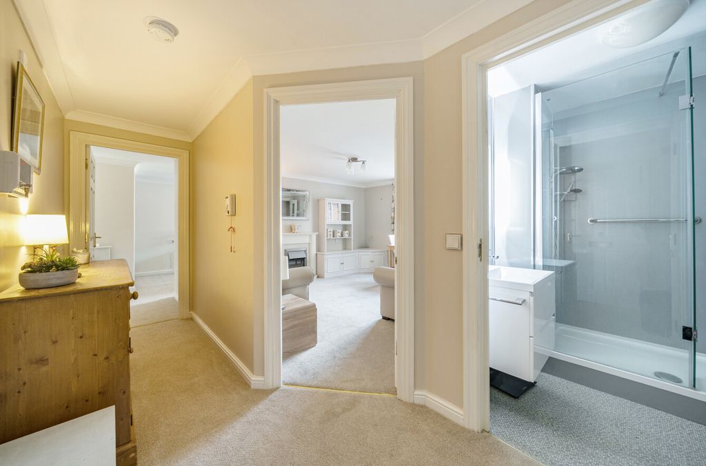 Property photo 2 of 15 Hall