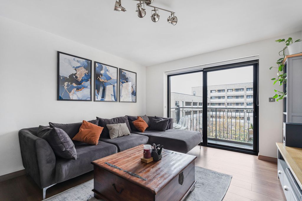 Property photo 3 of 17 Open Plan Kitchen/ Living Room