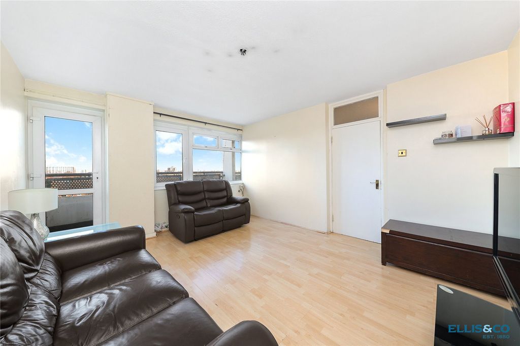 Property photo 3 of 11 Picture No. 02