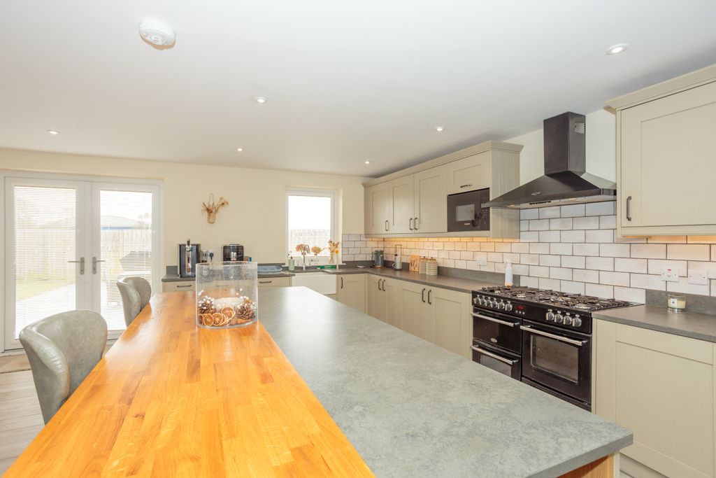 Property photo 3 of 45 Open-Plan Living Room/Kitchen/Dining Room