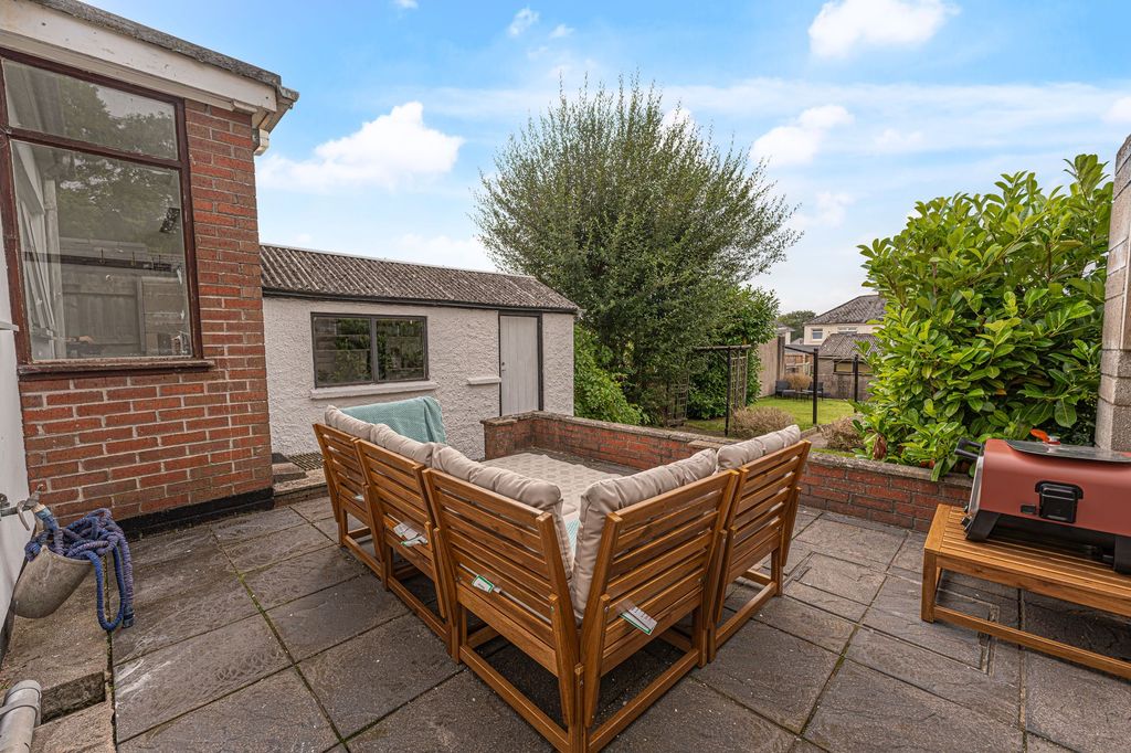Property photo 2 of 36