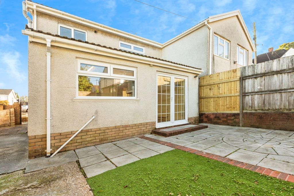 Property photo 2 of 23 Photo