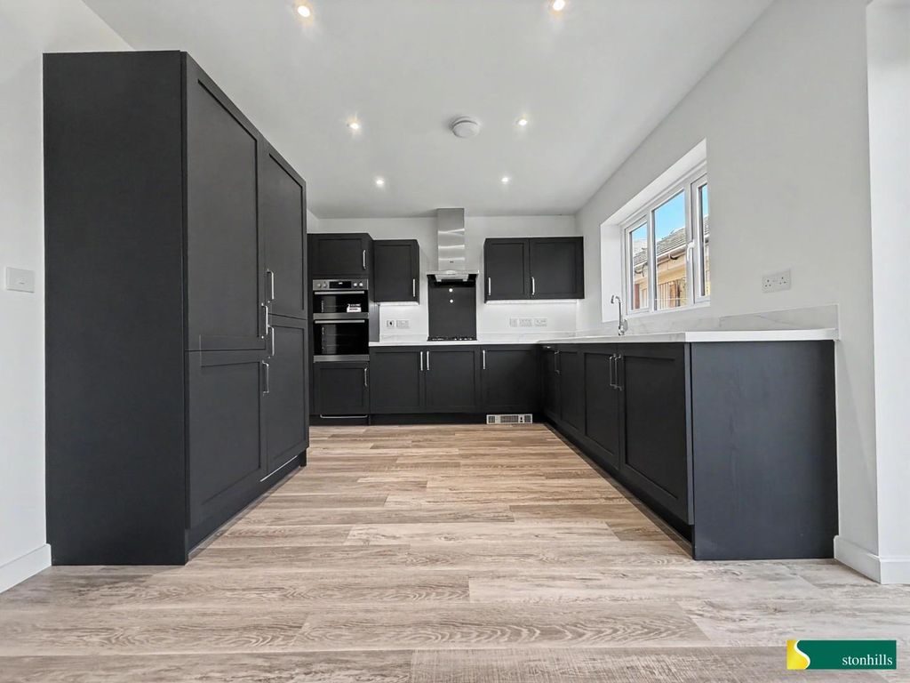 Property photo 2 of 17 16.Jpg
